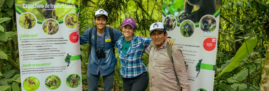  Tamara Britton (centre) with collaborators from local communities at Pacoche Wildlife Refuge in Ecuador